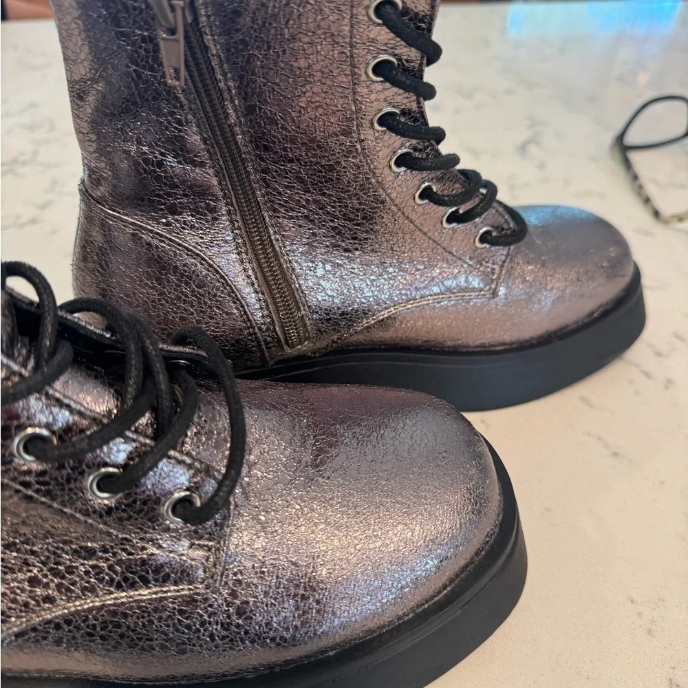 STEVE MADDEN KIDS Metallic Silver Lace-Up Boots Size 5